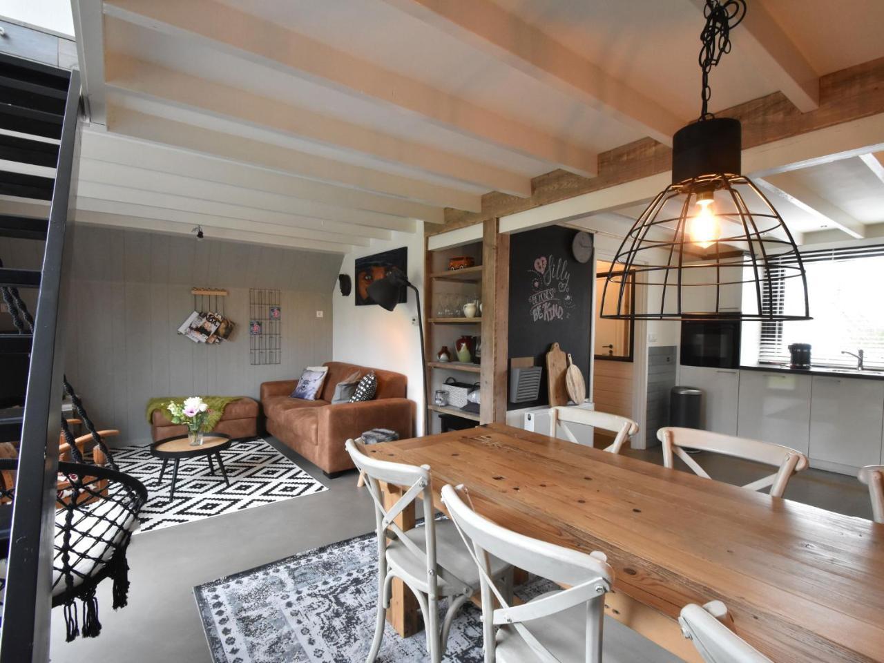 Balmy Holiday Home In Tuitjenhorn With Fenced Garden Extérieur photo