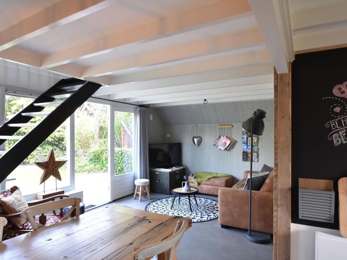 Balmy Holiday Home In Tuitjenhorn With Fenced Garden Extérieur photo